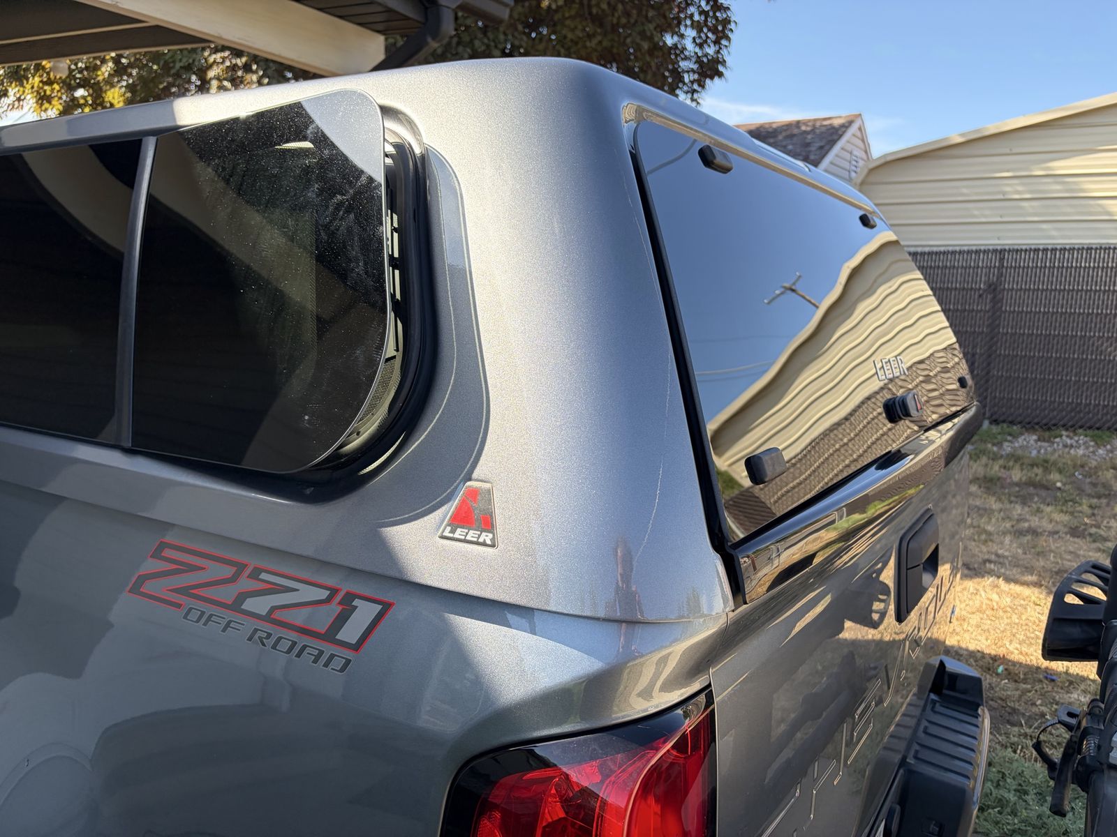 Truck shell, Chevy Colorado short bed