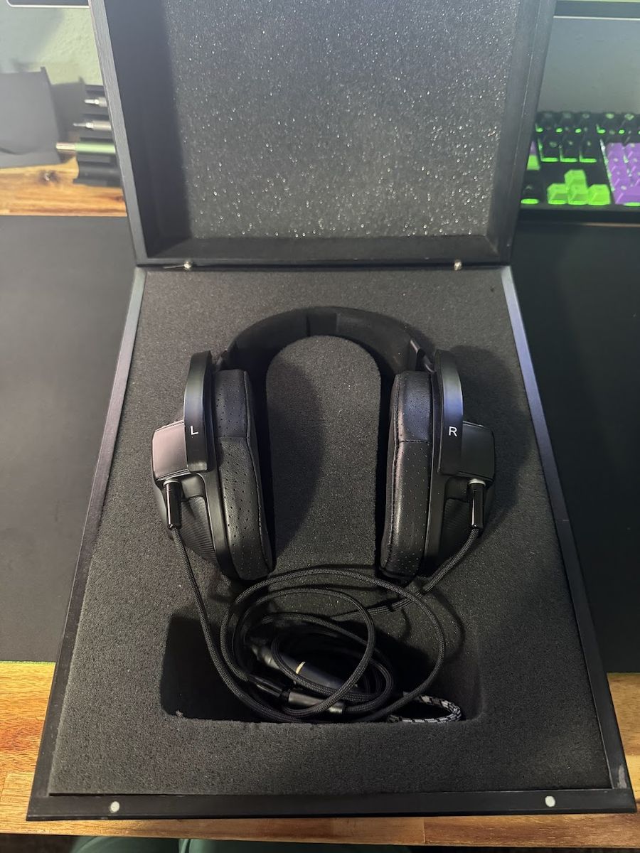 Sennheiser HD 820 Headphones - Black HD820 - Dekoni pads - Hart Audio Cables