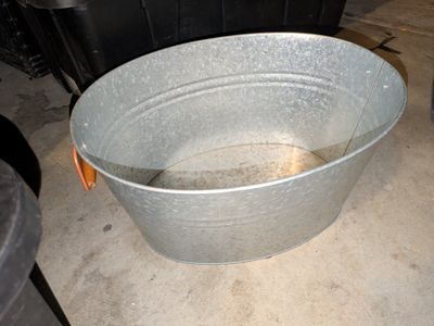 Oval Galvanized Metal Beverage Tub with Wooden Side Handles