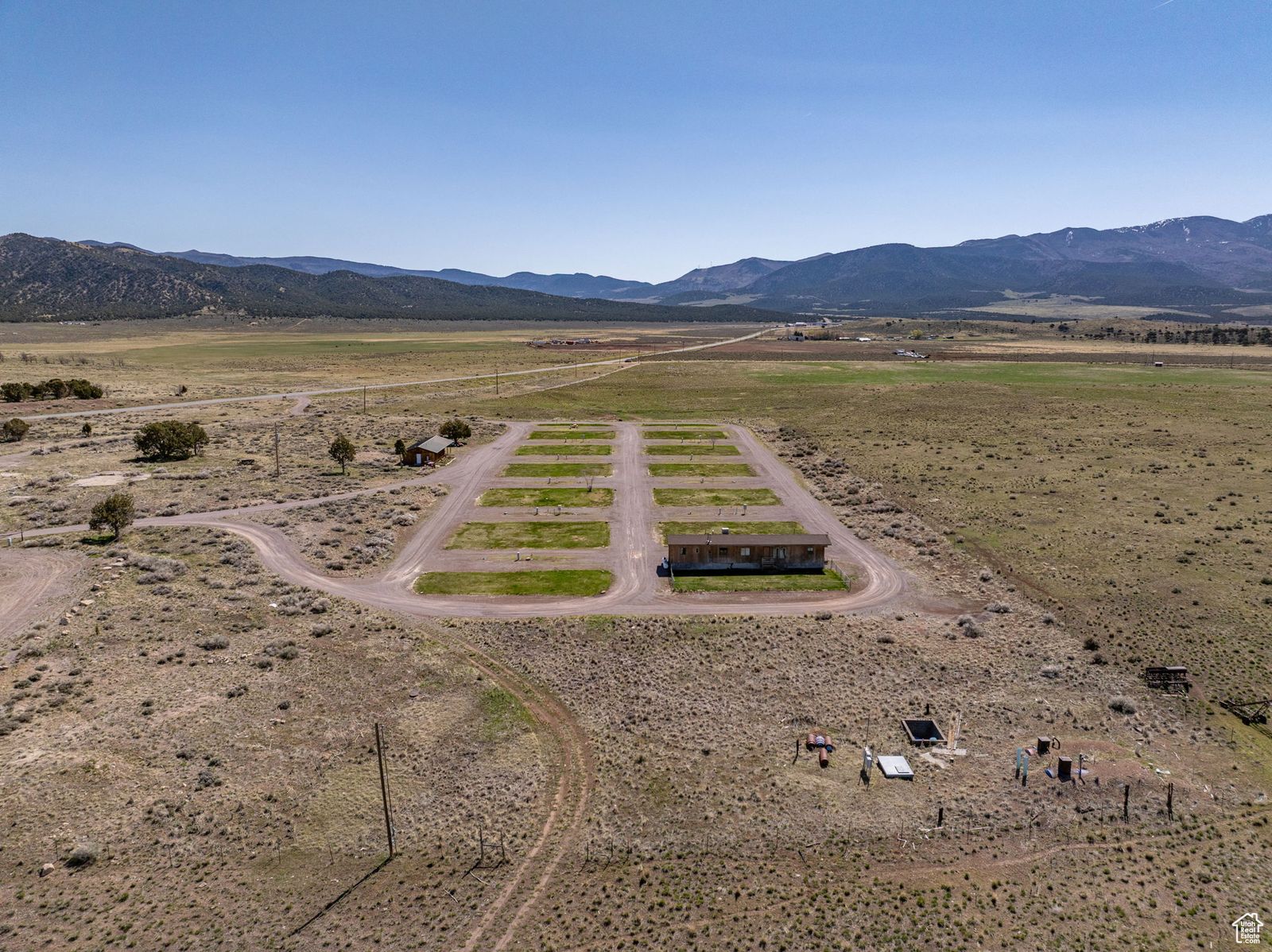 Main image 6