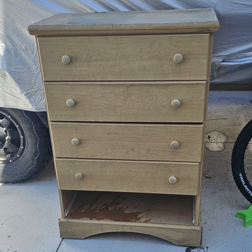 Free Dresser