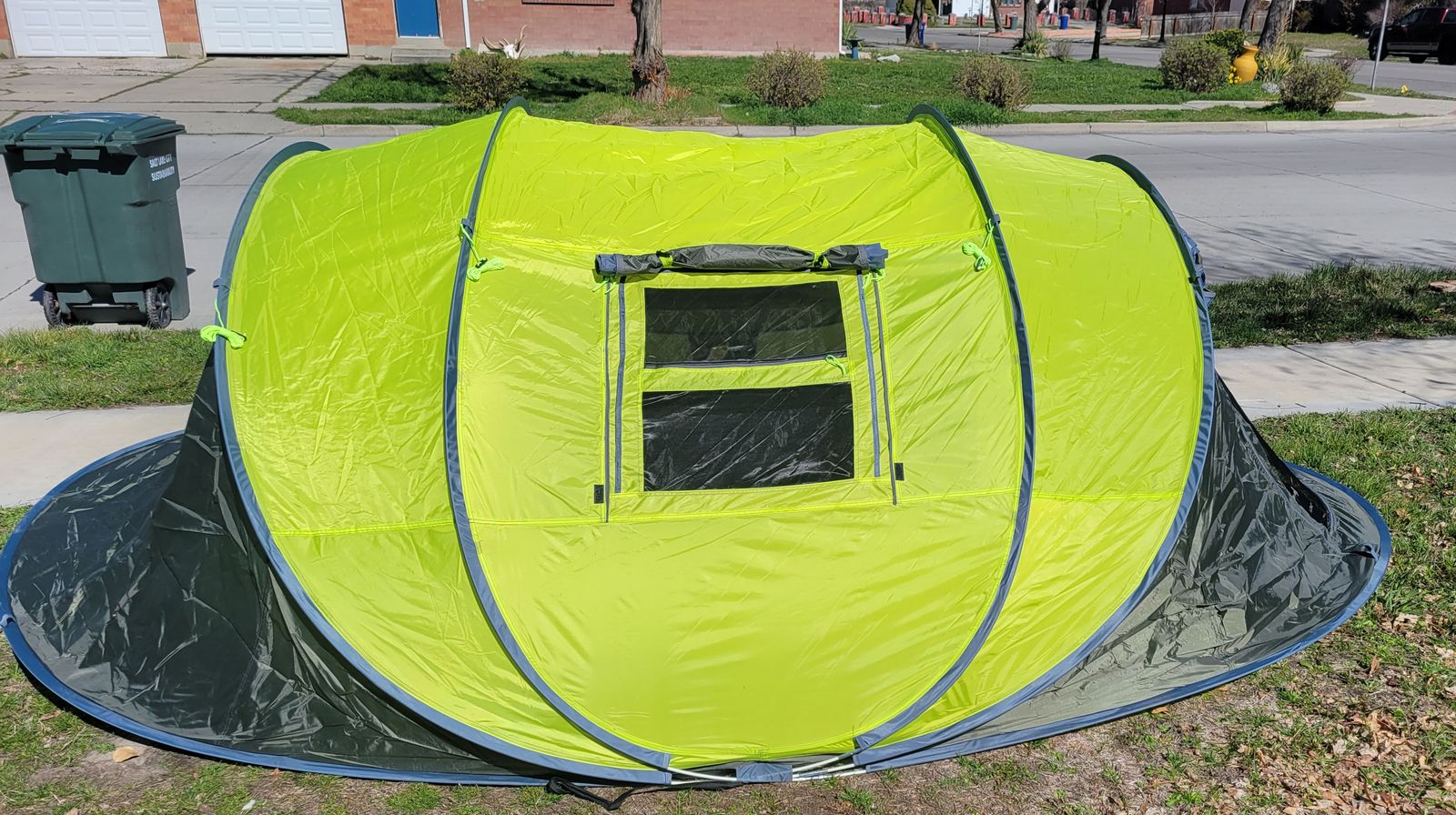 Ayamaya XL Instant Tent (6-second setup) - Sleeps 4-6 - Waterproof