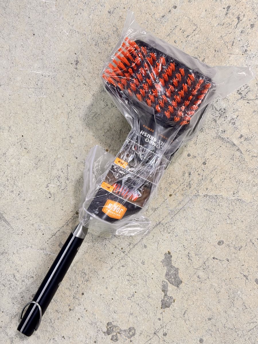 NEW Oklahoma Joe’s® Blacksmith Combo Grill Brush