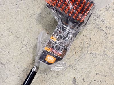 NEW Oklahoma Joe’s® Blacksmith Combo Grill Brush