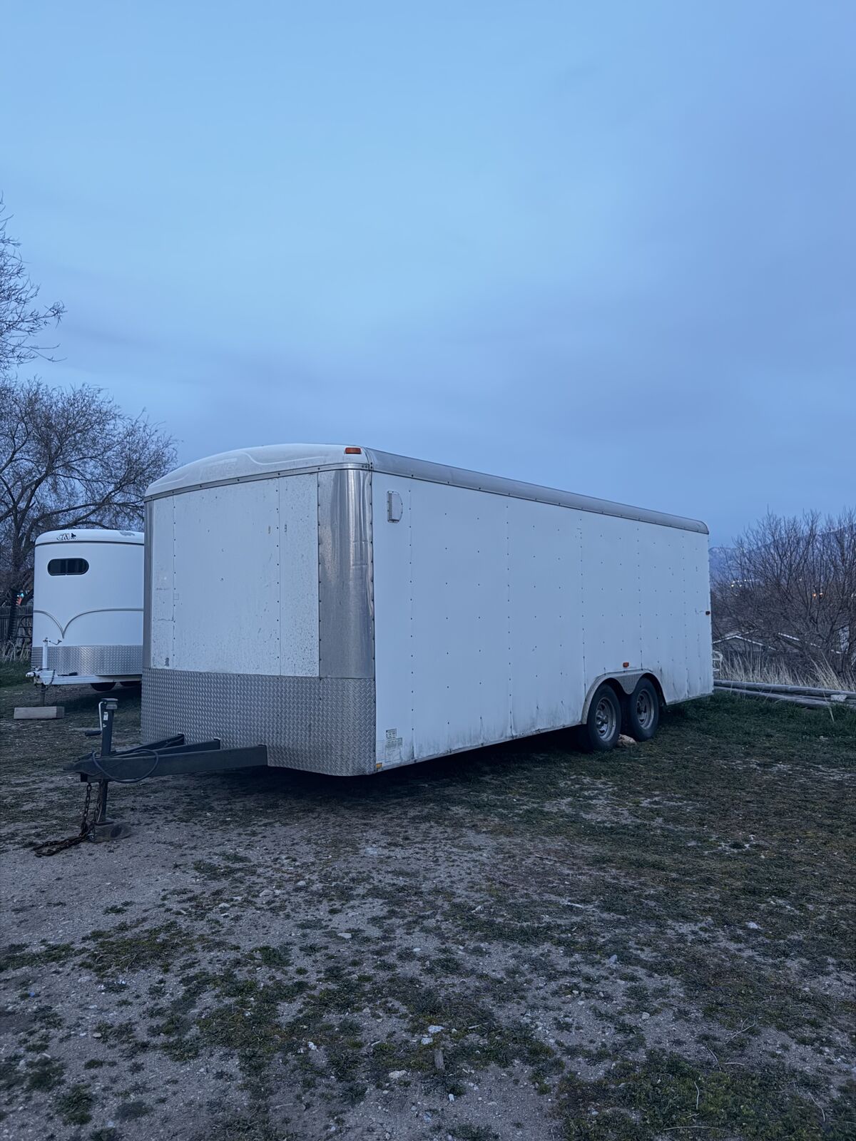 2010 TNT 8.5x20’ cargo trailer