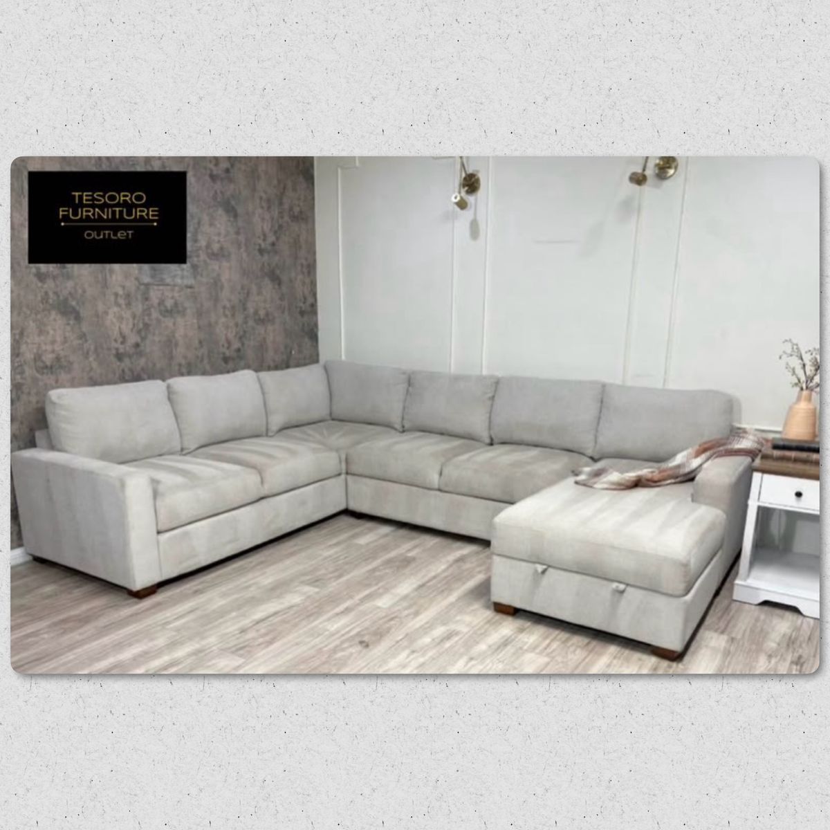 THOMASVILLE GLENN SECTIONAL WITH STORAGE
