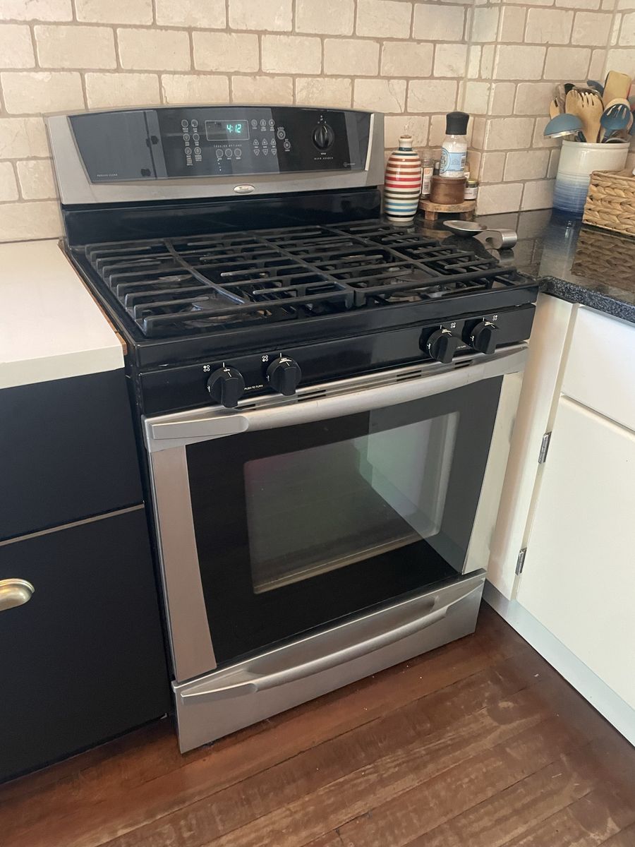 Gas Whirlpool Range