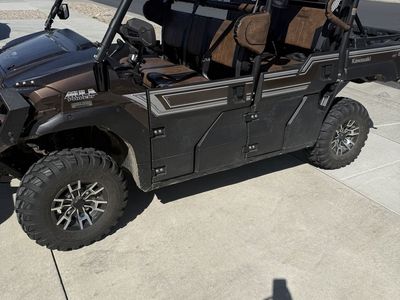 2023 Kawasaki Mule Pro Ftx King Ranch Edition & 14x7 flatbed trailer combo