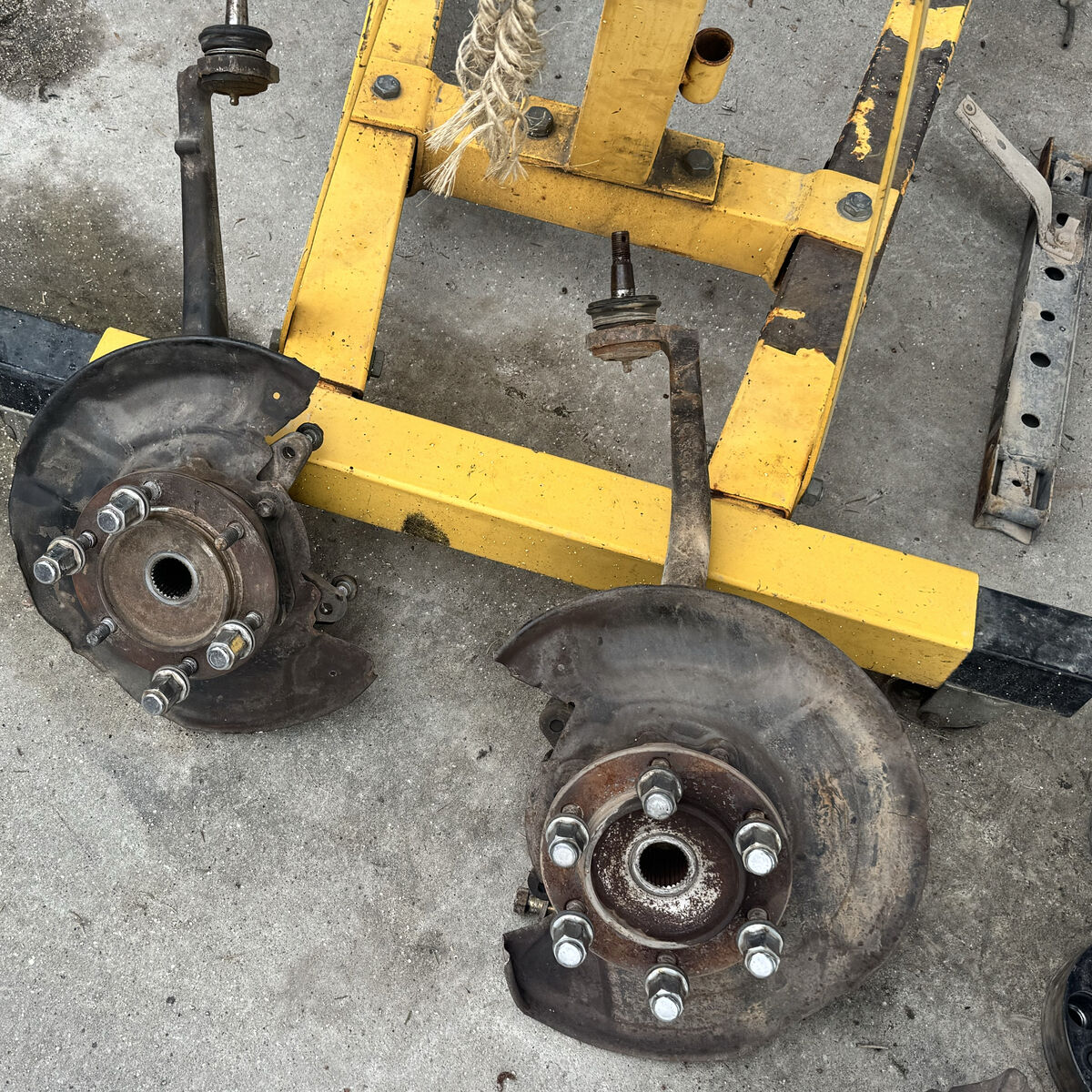 3rd Gen Toyota 4Runner Steering Knuckles/Hubs