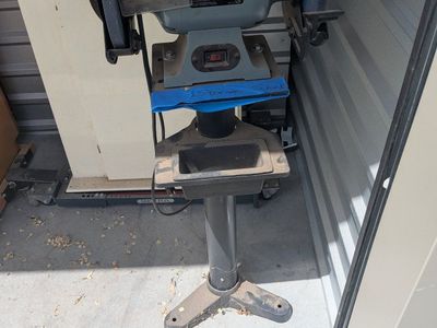 DELTA 23-880 8" Bench Grinder with Pedestal Stand, 1/2 HP, 3500 RPM