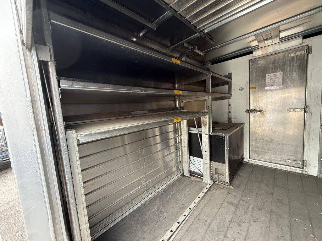 Main image 10