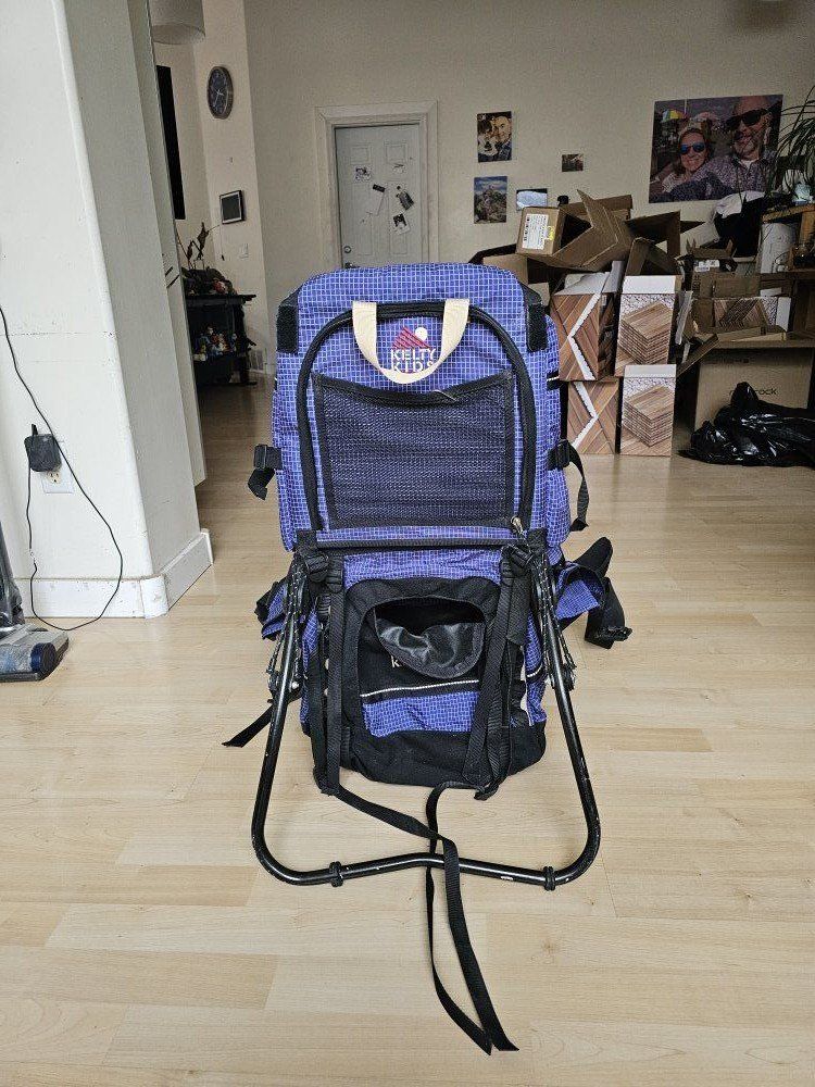 Kelly Kids child carrier/ backpack