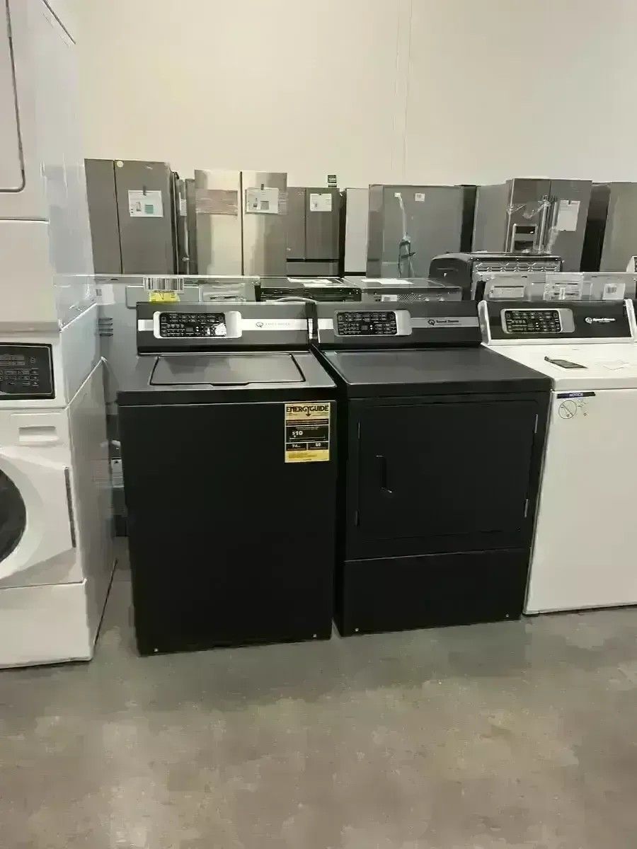 NEW SPEED QUEEN TR7 AND DR7 BLACK LAUNDRY SET