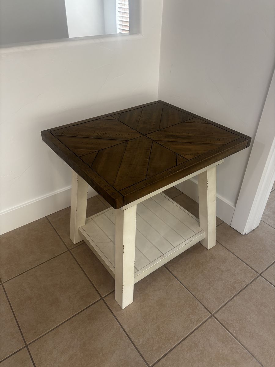 Ashley Stownbranner Farmhouse Wood & White End / Side / Coffee Table with Storage Shelf - Excellent Condition