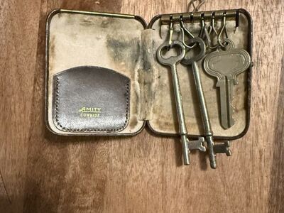 Vibtage Leather Key Holder