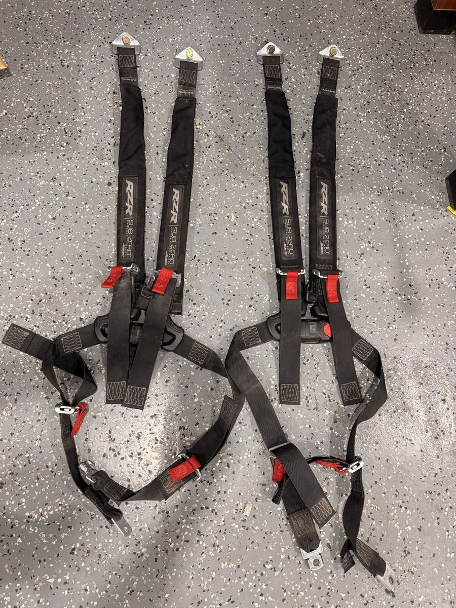 RZR SUBZERO 4pt harnesses /pair