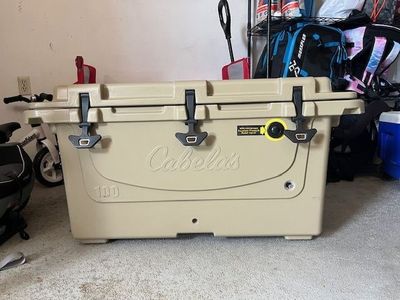 Cabela's Polar Cap Equalizer 100 qt. Cooler