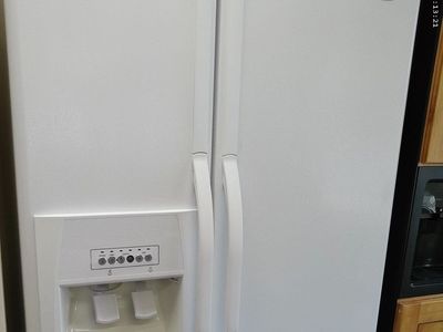 White 25 cf Side by Side~90 Day Guarantee