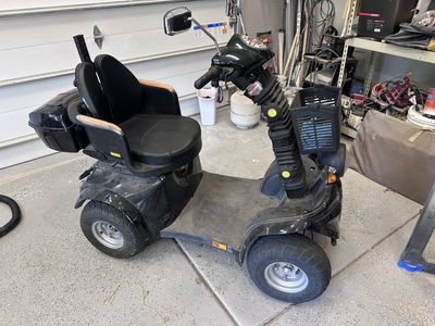 DJD Heavy Duty 4-Wheel 1000W All-Terrain Mobility Scooter