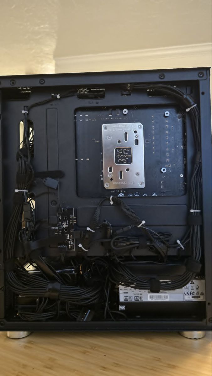 Main image 4