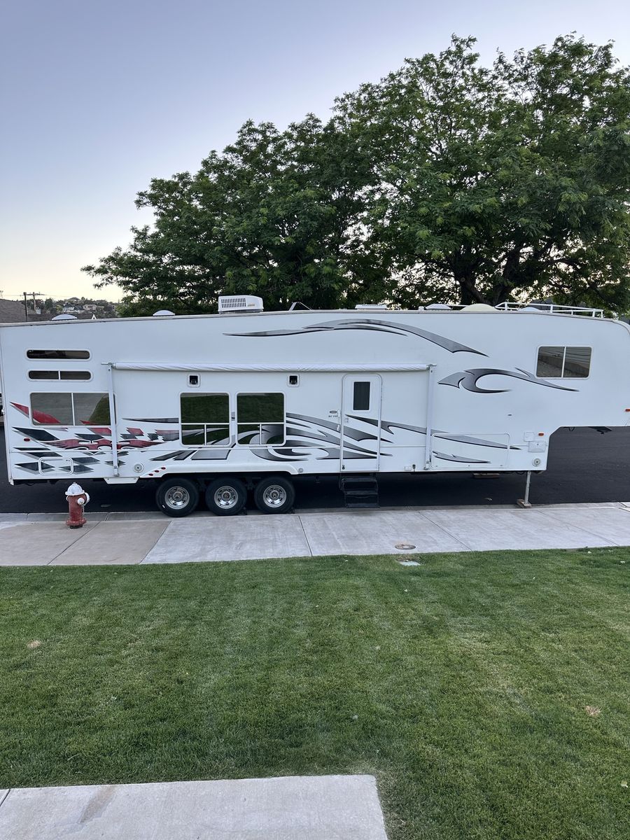 2007 Weekend Warrior Toy Hauler
