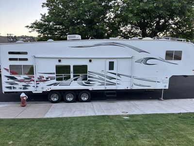 2007 Weekend Warrior Toy Hauler