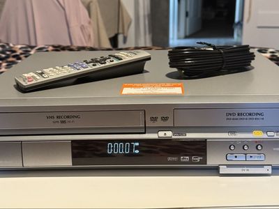 Panasonic DMR-ES40V DVD Recorder /VCR Combo with Remote Control Tested Working