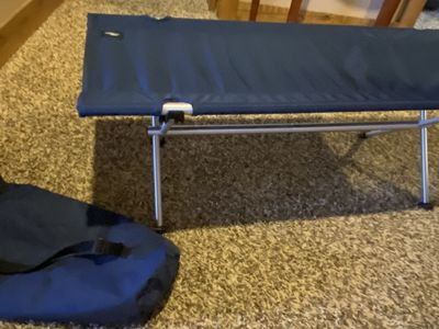 Lightweight, collapsible, portable, cascade bench with carry bag for camp camping or sports