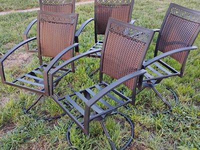 Patio Chair Set Of 5 Swivel Wicker Back See Pics