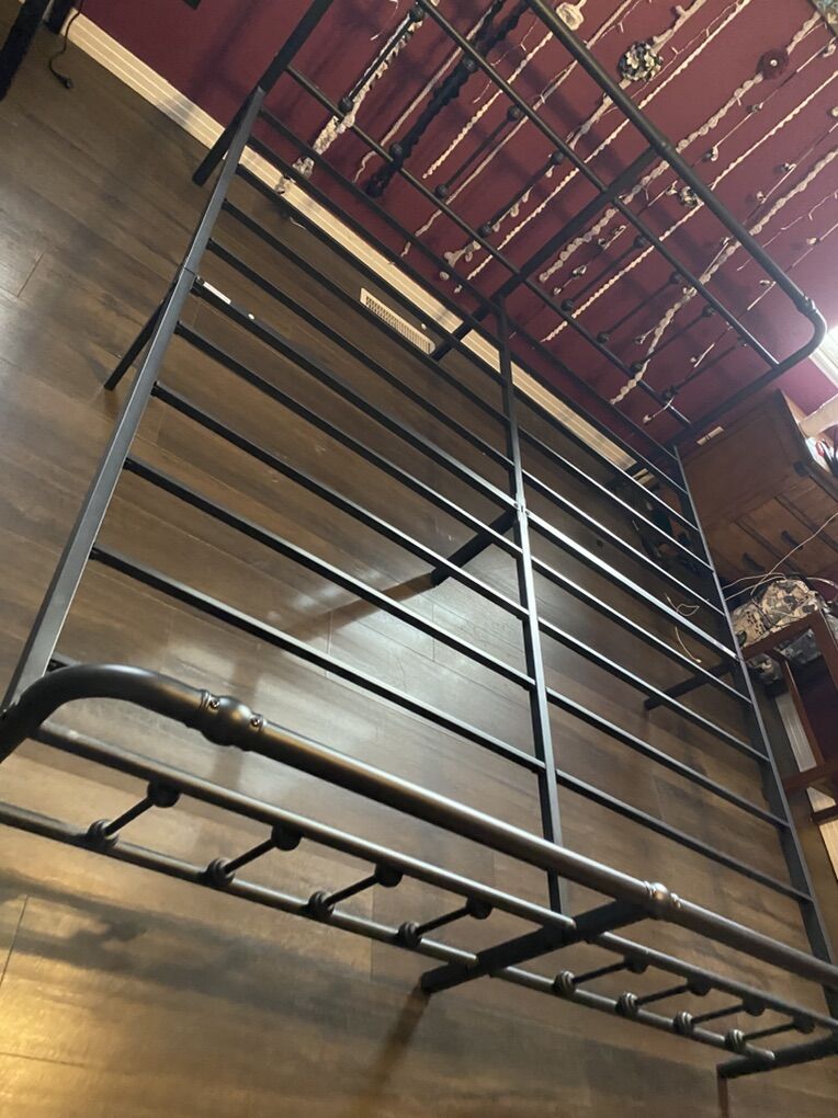King Metal Bed Frame