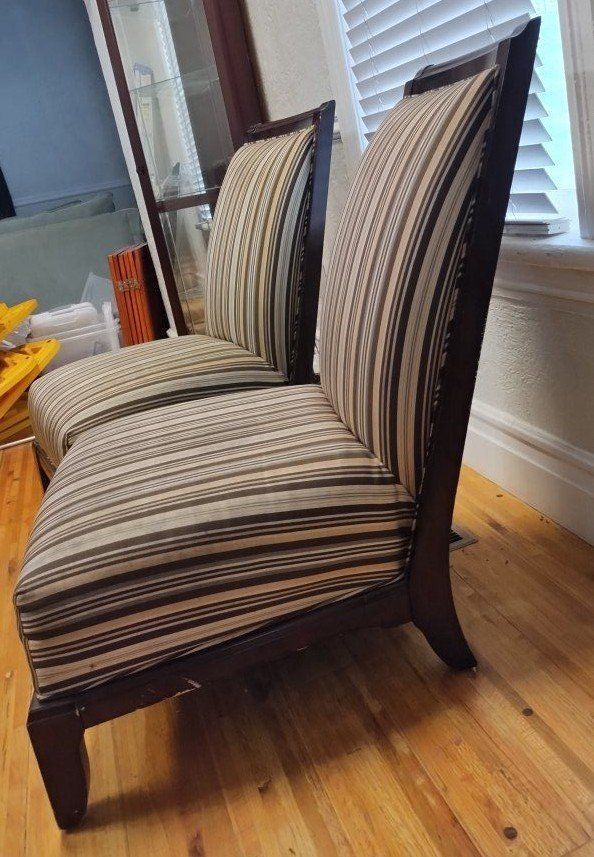 Elegant Slipper Chair