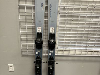 Lightly Used Elan Ripstick 88W 154cm Skis w/ Tyrollia Attack LYT 11