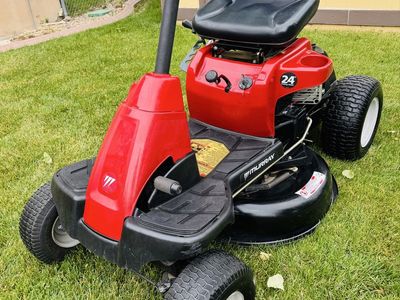 MURRAY 24” REAR ENGINE RIDING MOWER – $750