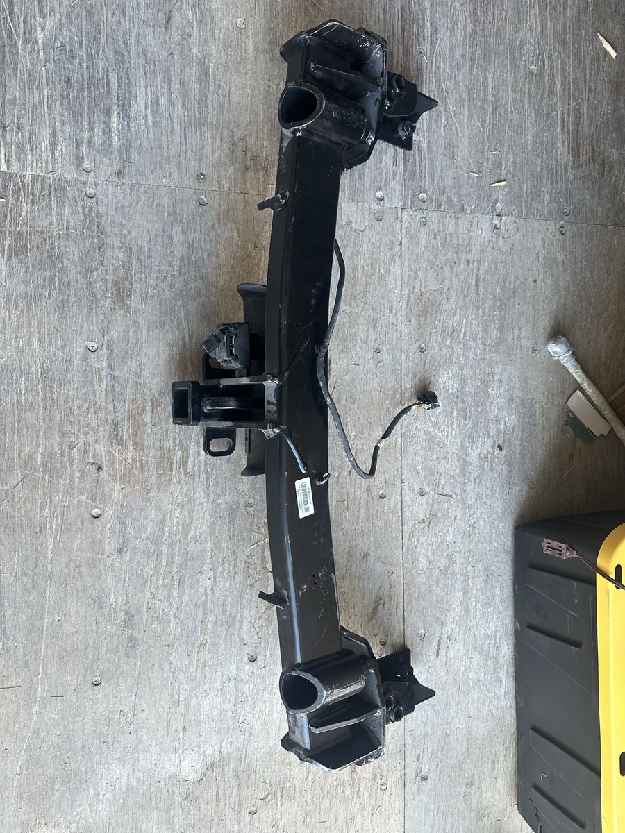NEW Genuine Land Rover Discovery 5 Tow Hitch Hook / Towbar (MY4M-17K817-DB)