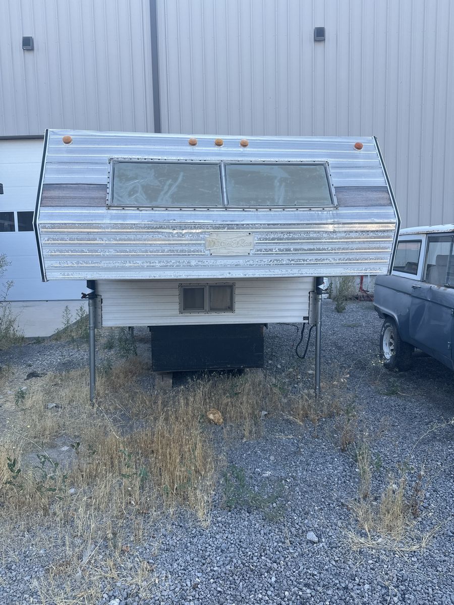 Vintage Ranch ElRae Truck Camper - Used Condition