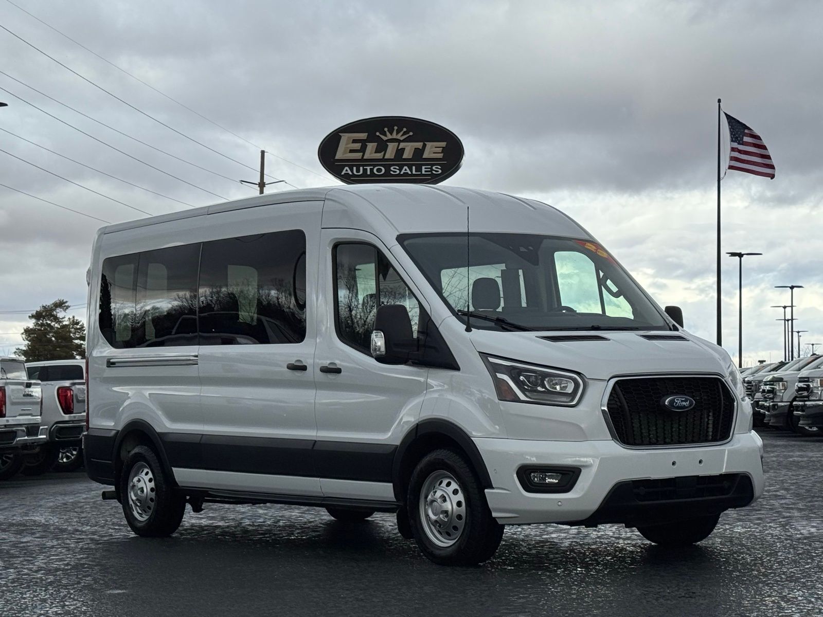2023 Ford Transit 350 XLT