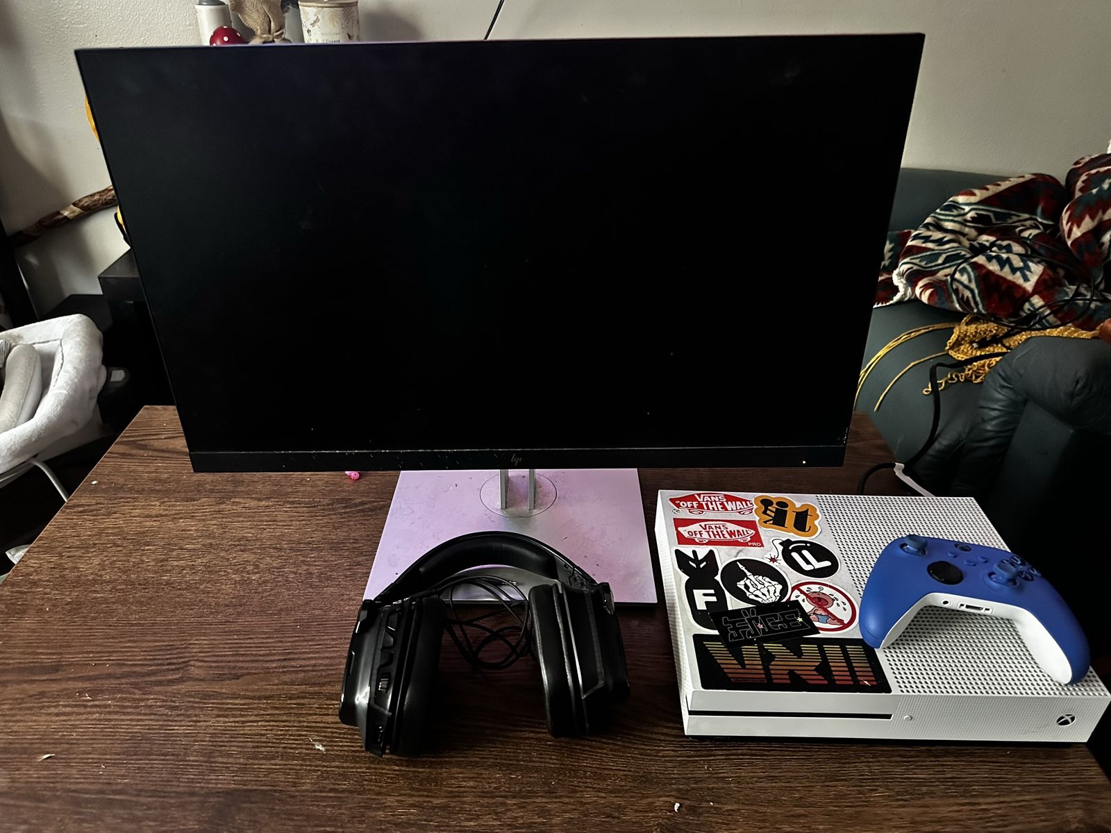 Xbox One S Gaming Setup Bundle with HP Monitor, Controller, and Headset