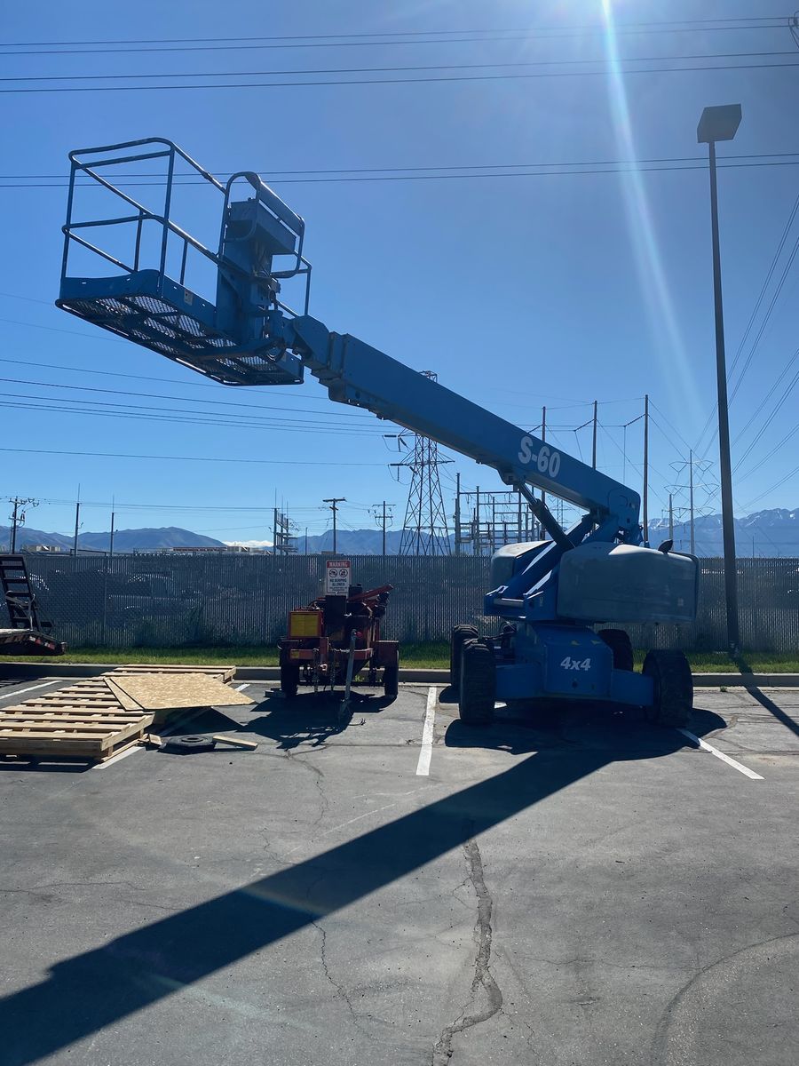 Genie S-60 Lift