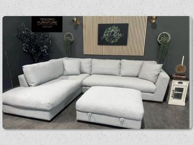 HENREDON MODERN SECTIONAL AND OTTOMAN