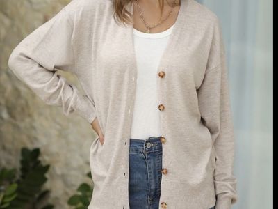 Arach & Clo. Women's Beige Button-Down Cardigan Sweater with Pockets. 2 sizes available