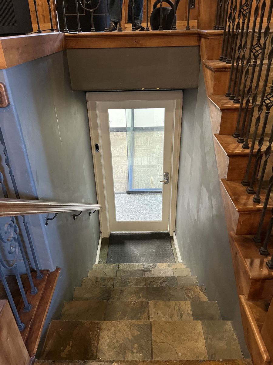Main image 18