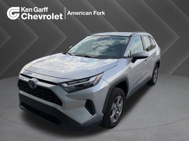 2022 Toyota RAV4 XLE