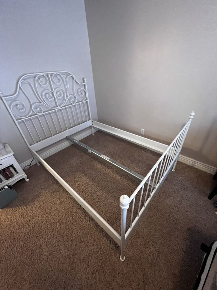 Solid White Metal Bedframe, Very Sturdy