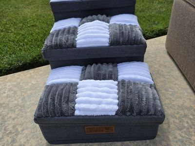 Funny Puppy 3-Step Pet Stairs w/ Storage - Gray & White Plush Checkered Design