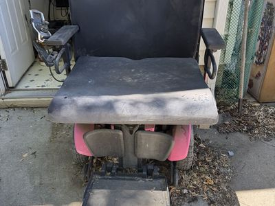 ELECTRIC WHEELCHAIR