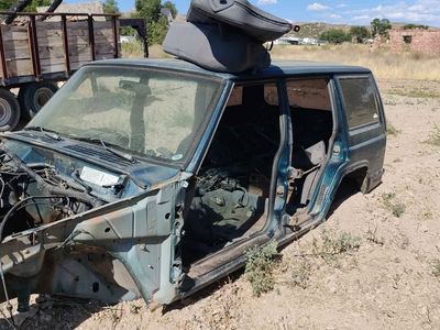1997 jeep Cherokee xj 2wd part out