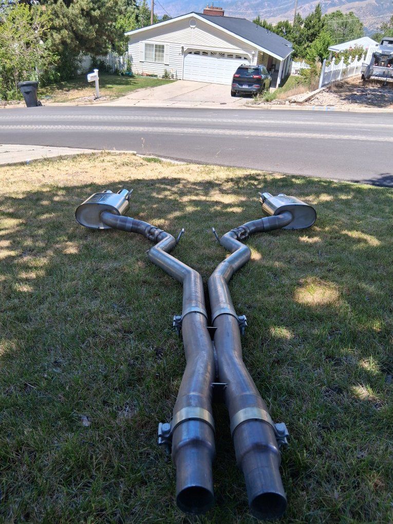 Main image 6