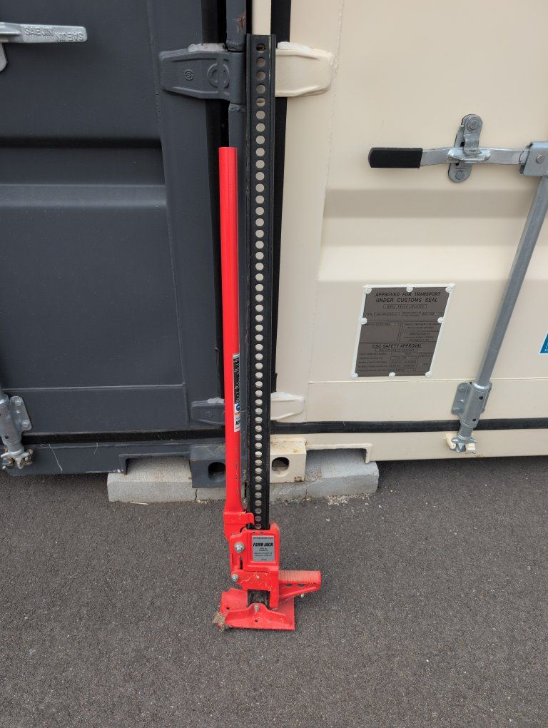 Pittsburgh Automotive Farm Jack 7000 lb. Capacity - 42" Max Height