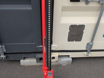 Pittsburgh Automotive Farm Jack 7000 lb. Capacity - 42" Max Height