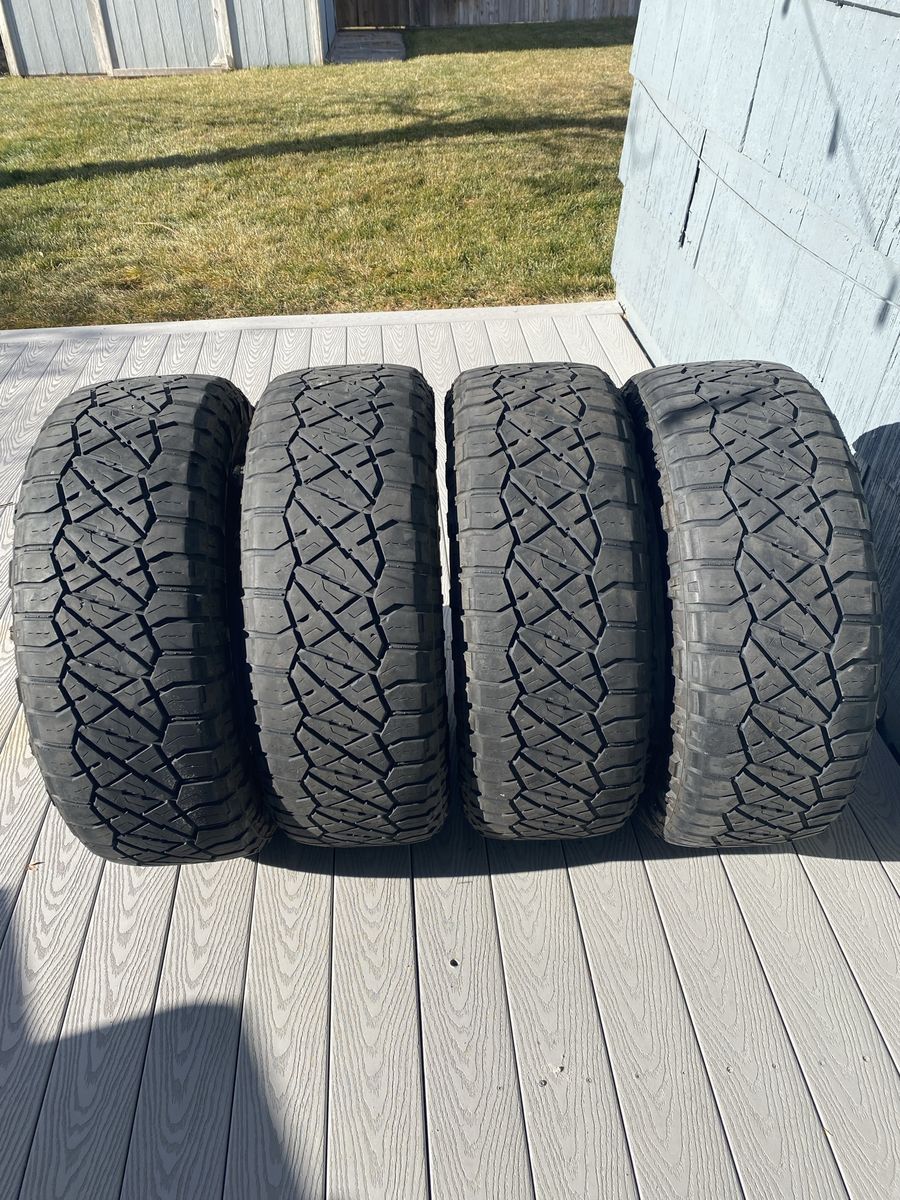 Nitto Ridge Grappler All-Terrain Tires Set of 4 265/65R18